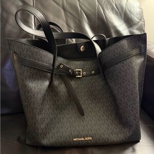 Michael Kors Black Emilia Tote